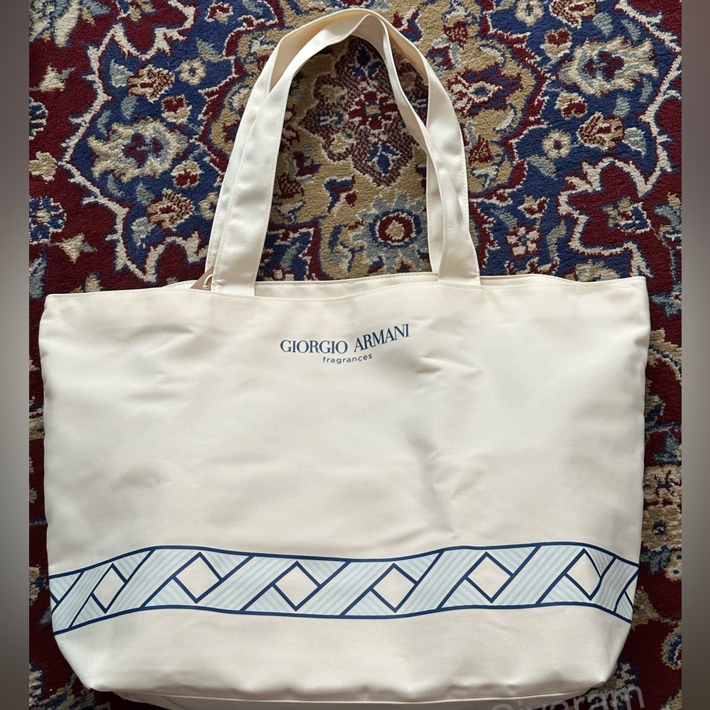 Giorgio Armani island tote - Picture 2 of 7